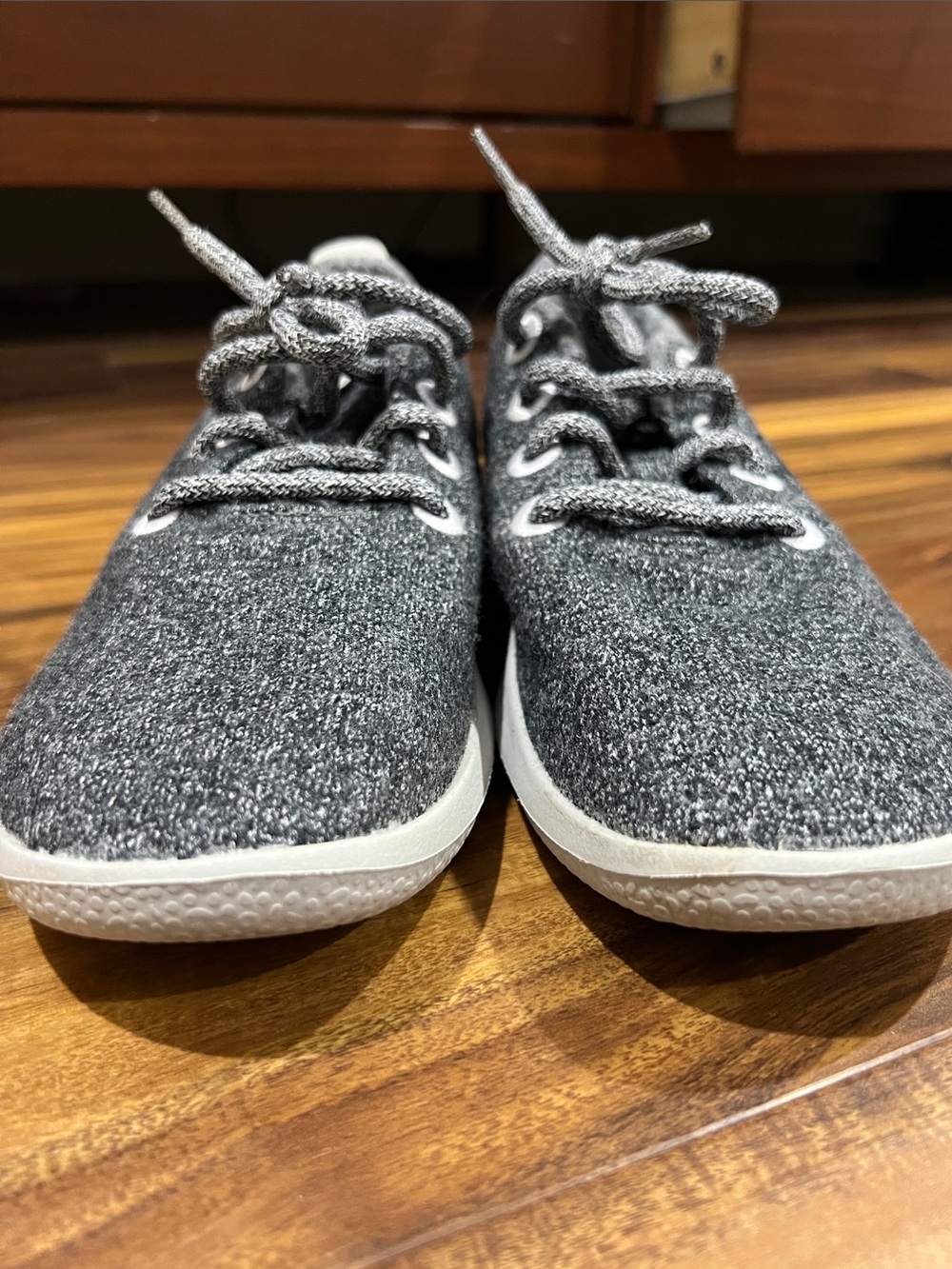 Allbirds women’s Wool Runner Sneakers - Charcoal size 7 - Picture 3 of 7